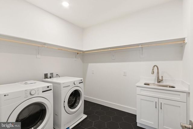 4017 WOODLAND RD, Annandale, VA 22003