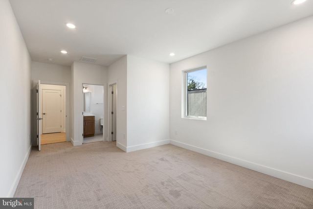 4017 WOODLAND RD, Annandale, VA 22003