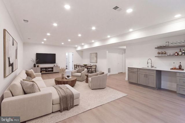 4017 WOODLAND RD, Annandale, VA 22003