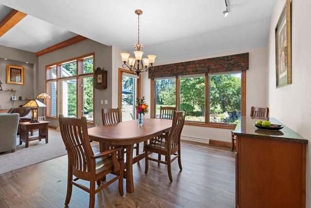 1900 E ORCHARD BLOSSOM DRIVE, Appleton, WI 54915