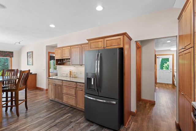 1900 E ORCHARD BLOSSOM DRIVE, Appleton, WI 54915