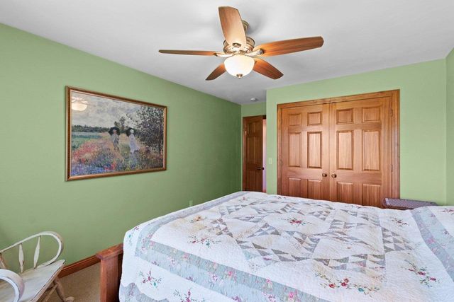 1900 E ORCHARD BLOSSOM DRIVE, Appleton, WI 54915