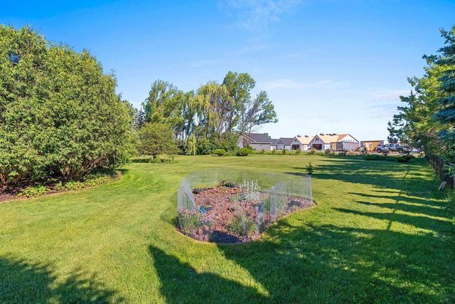 1900 E ORCHARD BLOSSOM DRIVE, Appleton, WI 54915