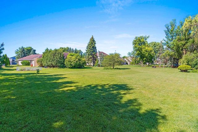 1900 E ORCHARD BLOSSOM DRIVE, Appleton, WI 54915