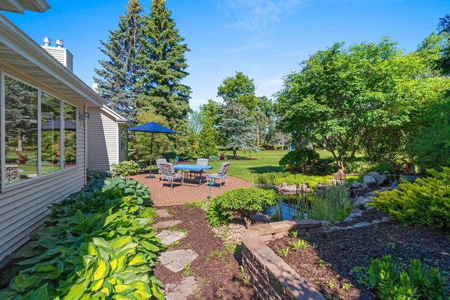 1900 E ORCHARD BLOSSOM DRIVE, Appleton, WI 54915