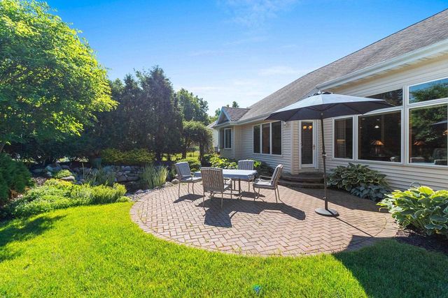 1900 E ORCHARD BLOSSOM DRIVE, Appleton, WI 54915
