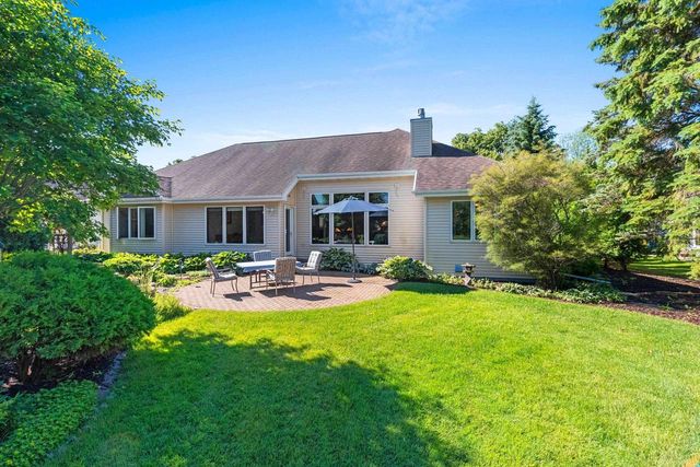 1900 E ORCHARD BLOSSOM DRIVE, Appleton, WI 54915