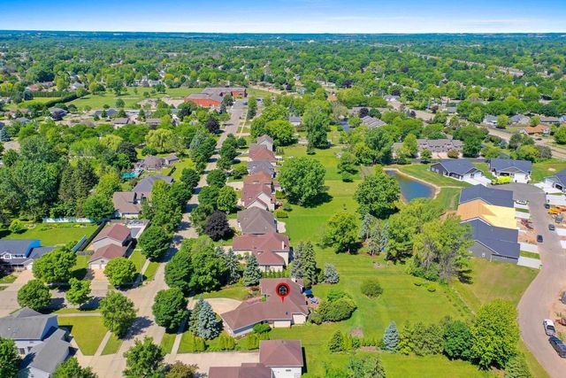 1900 E ORCHARD BLOSSOM DRIVE, Appleton, WI 54915