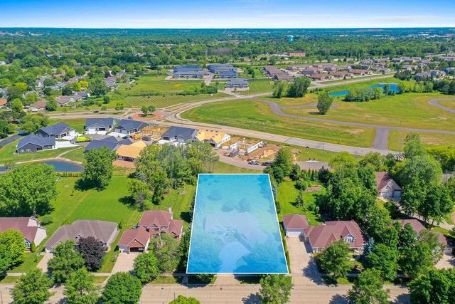 1900 E ORCHARD BLOSSOM DRIVE, Appleton, WI 54915