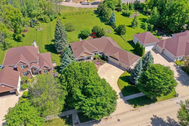 1900 E ORCHARD BLOSSOM DRIVE, Appleton, WI 54915