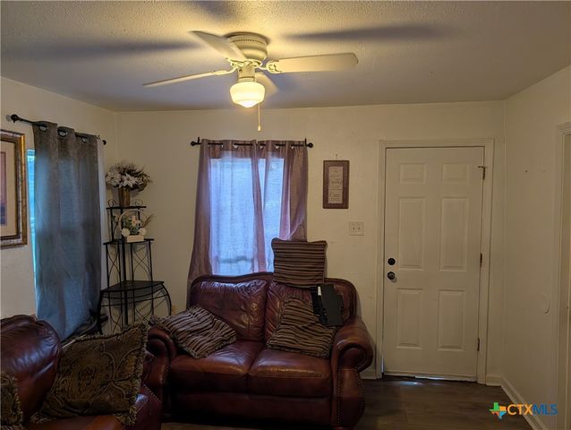 517 N 12th Street, Temple, TX 76501