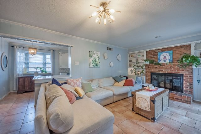 5739 Banting Way, Dallas, TX 75227