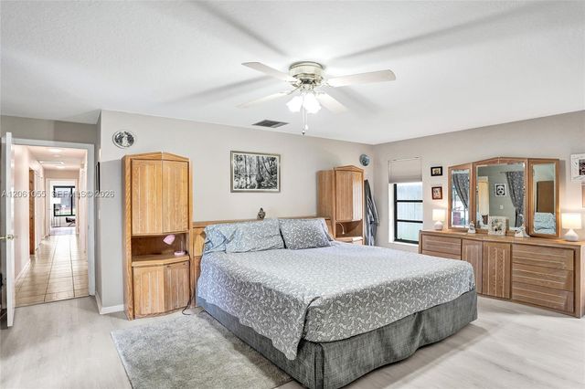 1221 NW 78th Avenue, Plantation, FL 33322
