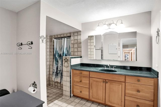 1221 NW 78th Avenue, Plantation, FL 33322