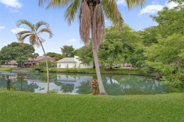 1221 NW 78th Avenue, Plantation, FL 33322