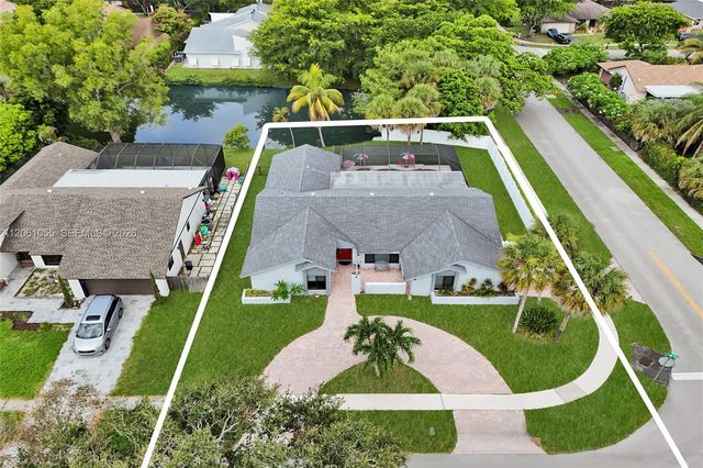 1221 NW 78th Avenue, Plantation, FL 33322
