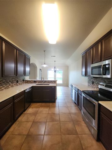 7009 Turnberry Drive, Cleburne, TX 76033