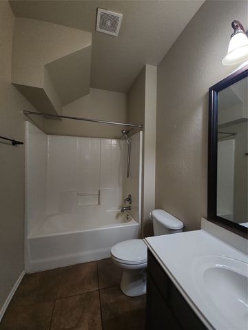 7009 Turnberry Drive, Cleburne, TX 76033