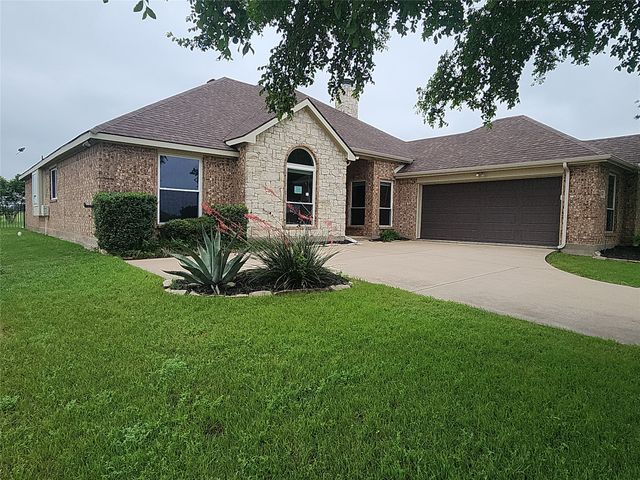 7009 Turnberry Drive, Cleburne, TX 76033