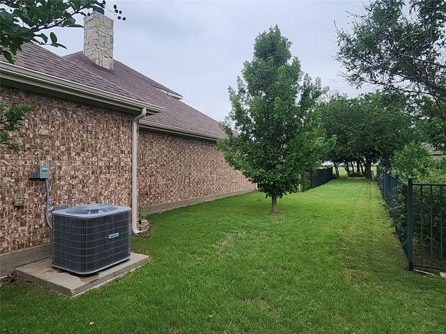 7009 Turnberry Drive, Cleburne, TX 76033