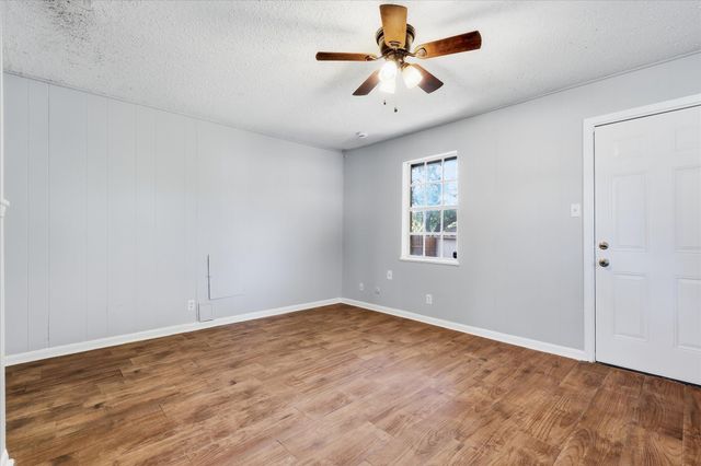 332 Ruth Street, Denton, TX 76205