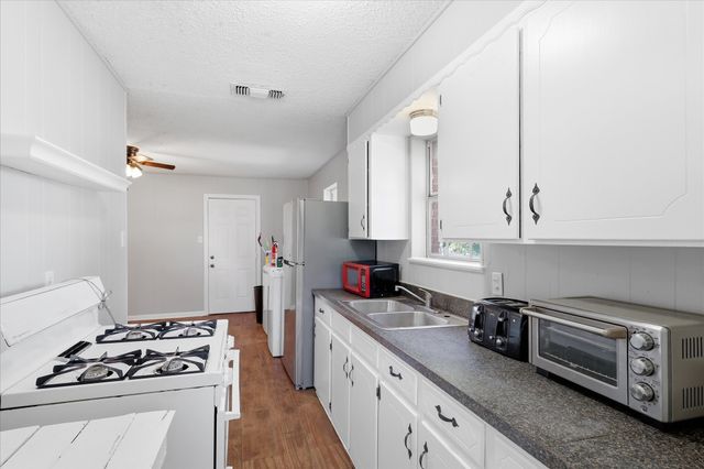 332 Ruth Street, Denton, TX 76205