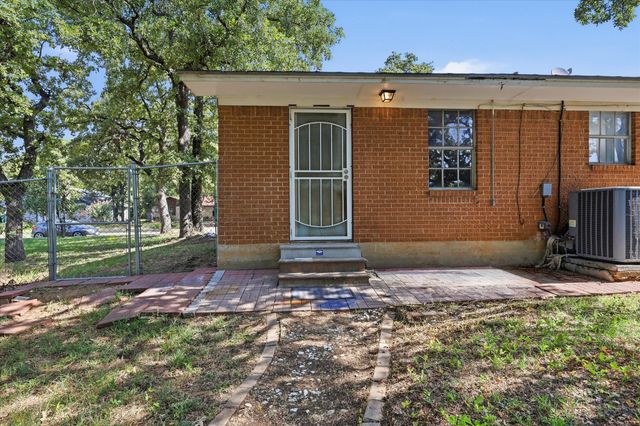 332 Ruth Street, Denton, TX 76205