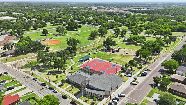 332 Ruth Street, Denton, TX 76205