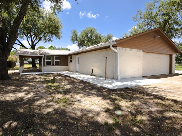 4501 Areca Drive, Bay City, TX 77414