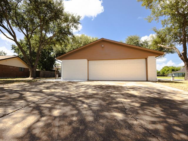 4501 Areca Drive, Bay City, TX 77414
