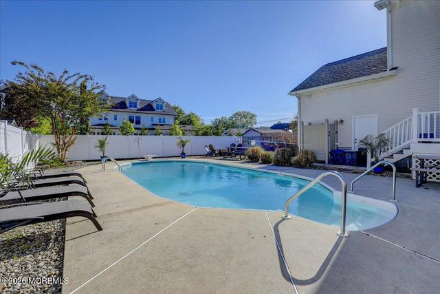 717 Jersey Avenue, Spring Lake, NJ 07762