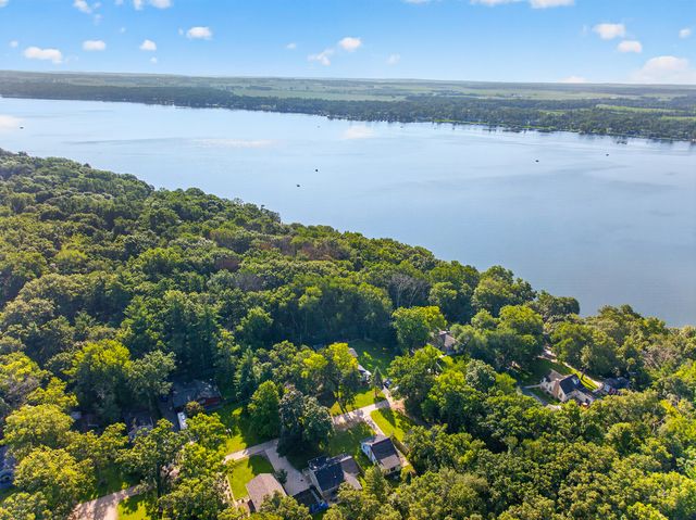 3231 Chicago Club Drive, Delavan, WI 53115