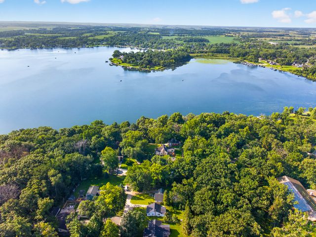 3231 Chicago Club Drive, Delavan, WI 53115
