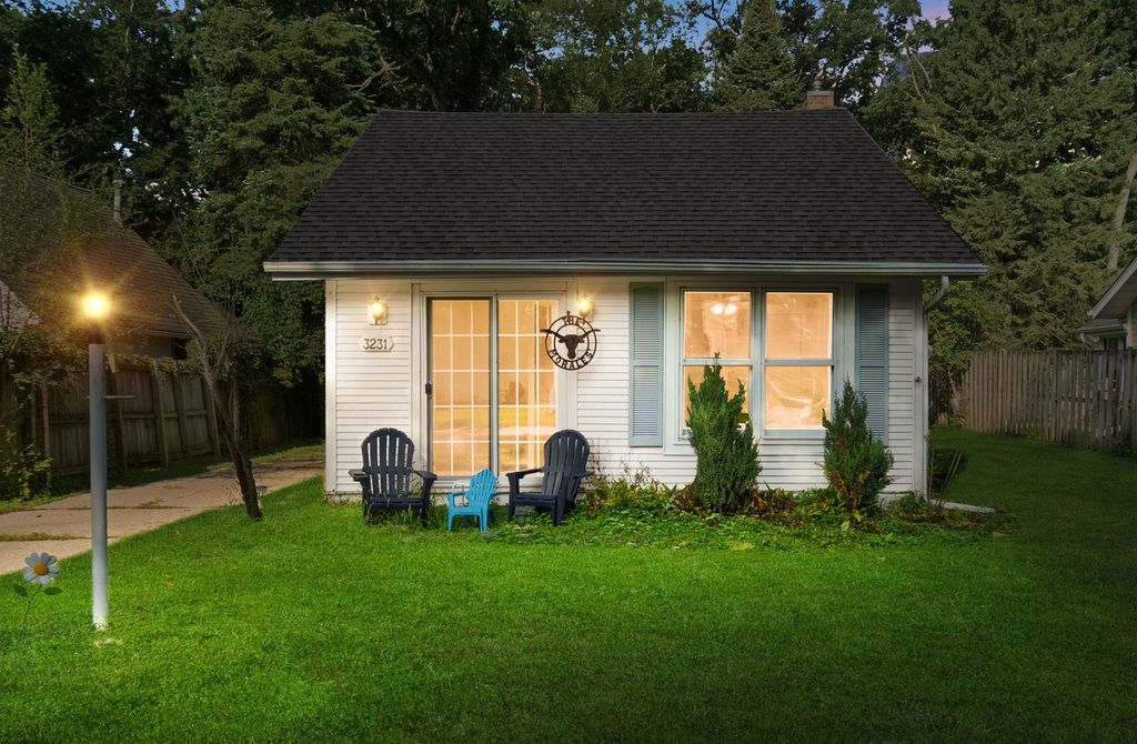 3231 Chicago Club Drive, Delavan, WI 53115