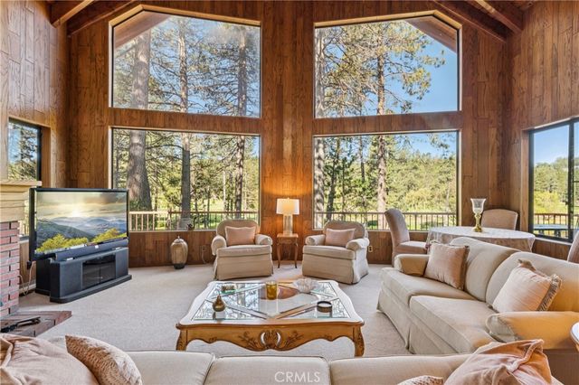 524 Golf Course Road, Lake Arrowhead, CA 92352