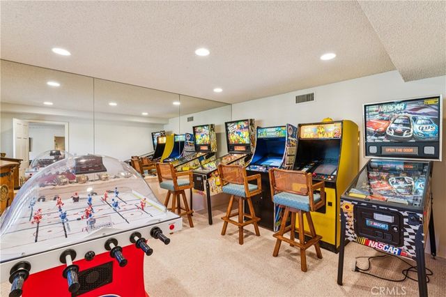 524 Golf Course Road, Lake Arrowhead, CA 92352