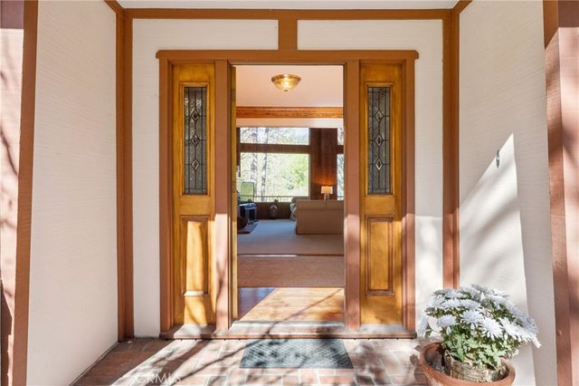 524 Golf Course Road, Lake Arrowhead, CA 92352
