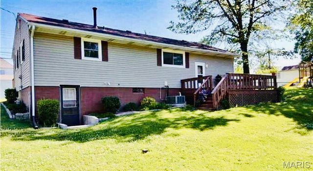 207 E High Street, Troy, IL 62294