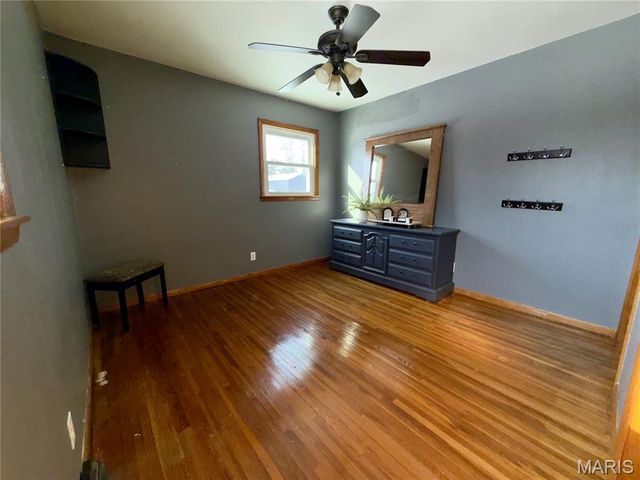 207 E High Street, Troy, IL 62294