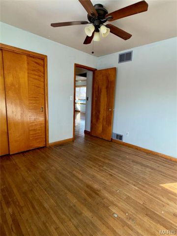 207 E High Street, Troy, IL 62294