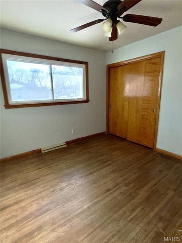 207 E High Street, Troy, IL 62294