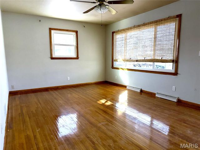 207 E High Street, Troy, IL 62294