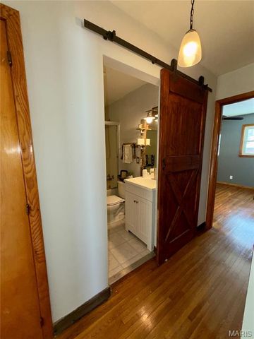 207 E High Street, Troy, IL 62294