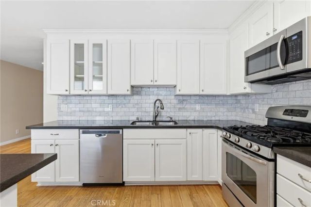 7802 Via Tortona, Burbank, CA 91504