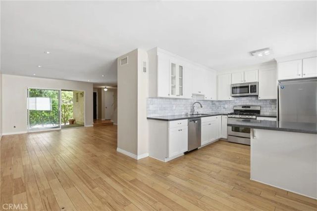 7802 Via Tortona, Burbank, CA 91504