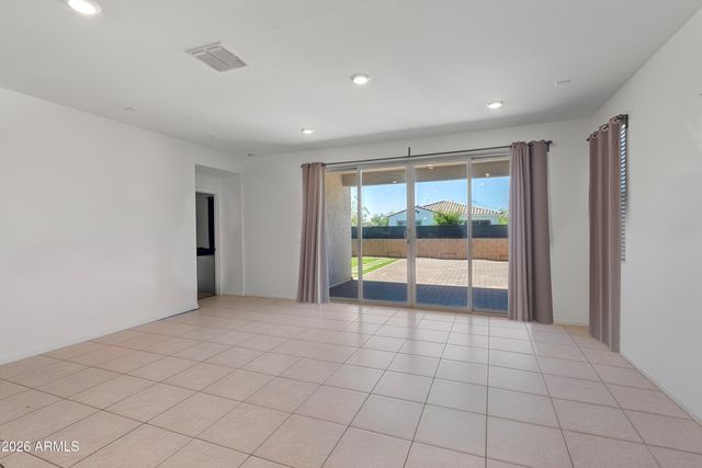 9209 W Wilow Bend Lane, Phoenix, AZ 85037