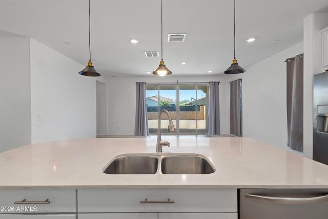 9209 W Wilow Bend Lane, Phoenix, AZ 85037