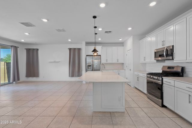 9209 W Wilow Bend Lane, Phoenix, AZ 85037