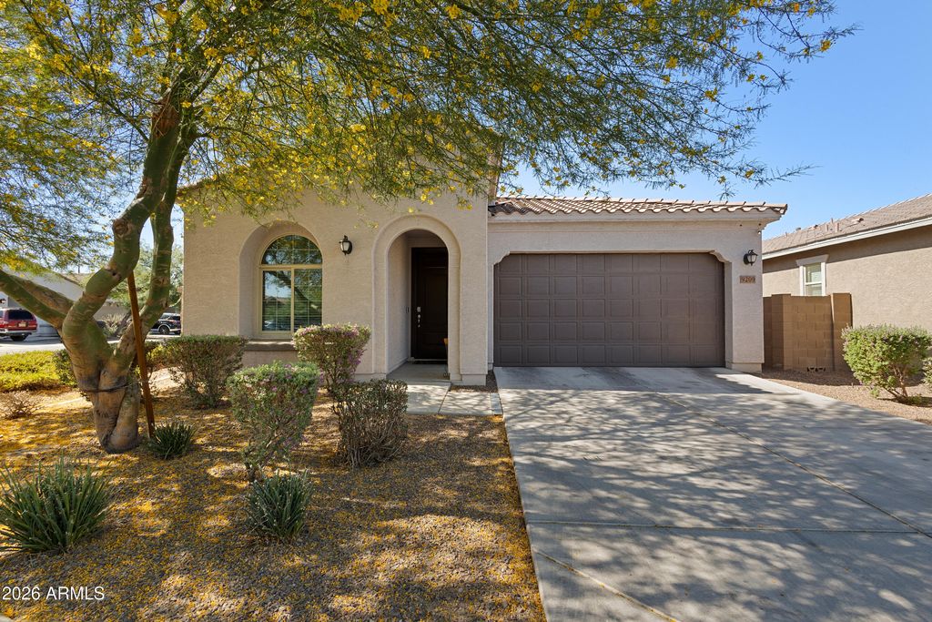 9209 W Wilow Bend Lane, Phoenix, AZ 85037