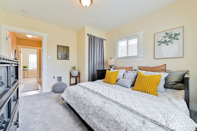 420 E 46th Street, Tacoma, WA 98404